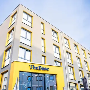 the-base-berlin-one.find-berlin-hotels.com/